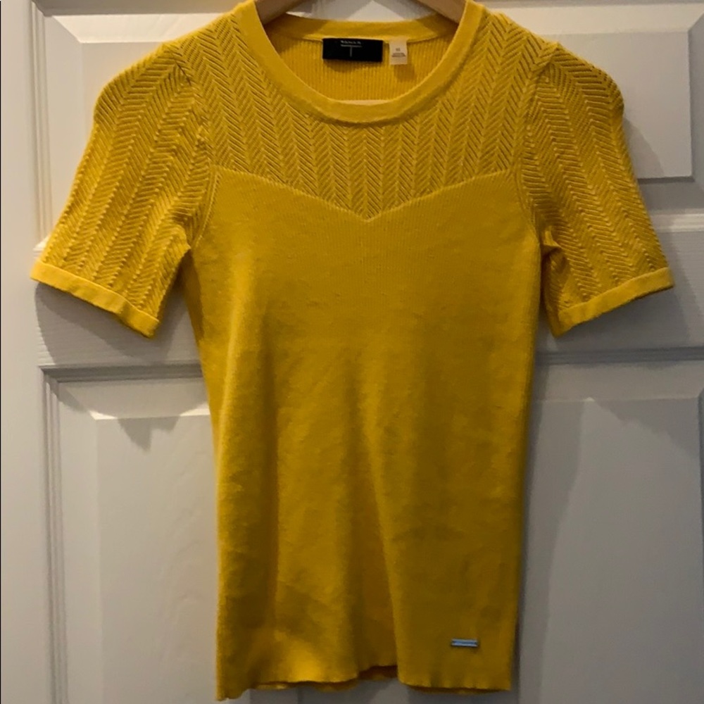 XS Mustard Top by Tahari